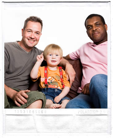Adoptie de copii - un alt obiectiv al gayfest-ului